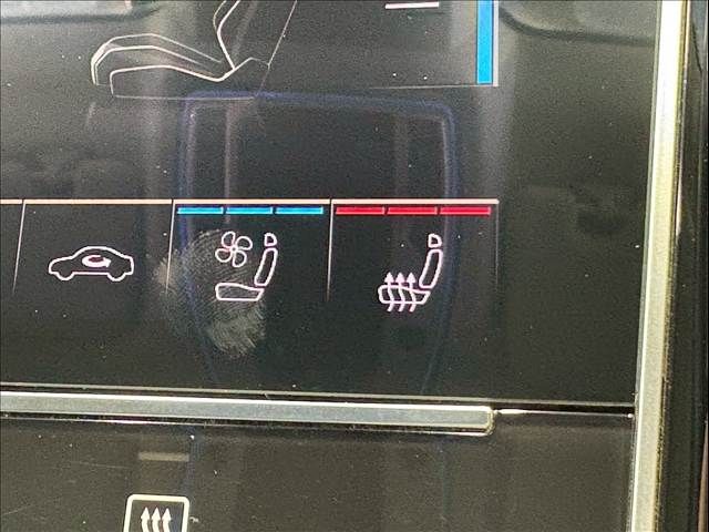 AUDI A8 2021 Image 31