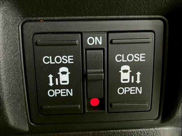 HONDA N BOX CUSTOM 2024 Image 31