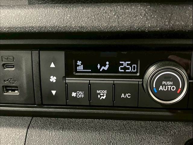 HONDA N BOX CUSTOM 2024 Image 31