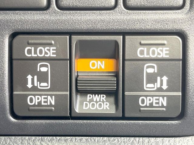 TOYOTA VOXY 2020 Image 31