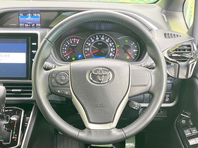 TOYOTA VOXY 2020 Image 31