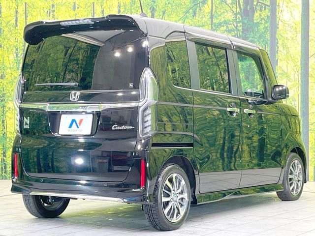 HONDA N BOX CUSTOM 2023 Image 31