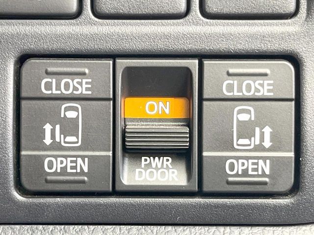 TOYOTA VOXY 2020 Image 31