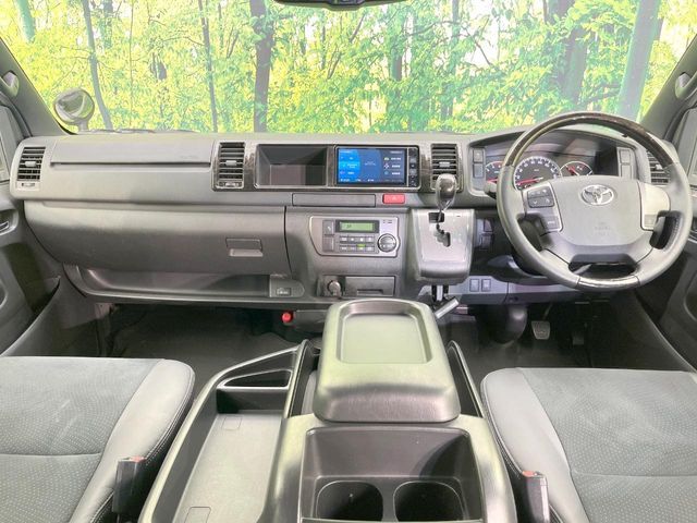 TOYOTA HIACE VAN 2WD 2020 Image 31