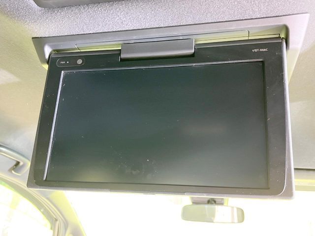 TOYOTA NOAH 2017 Image 31