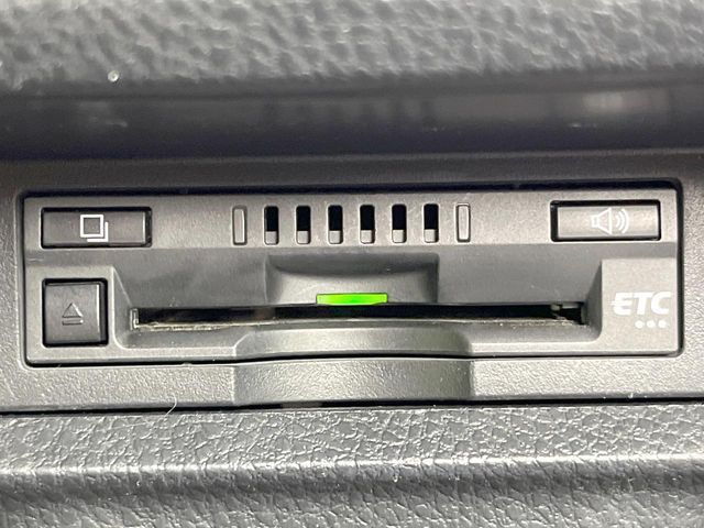 TOYOTA NOAH 2017 Image 31