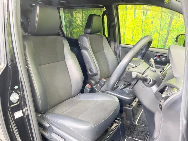 TOYOTA NOAH 2017 Image 31