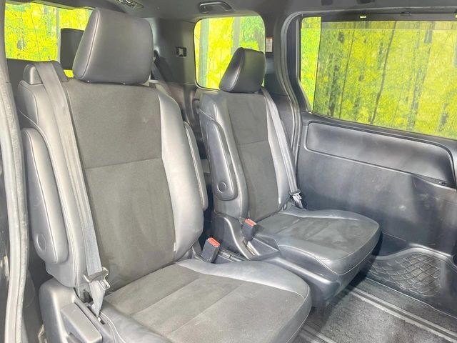 TOYOTA NOAH 2017 Image 31