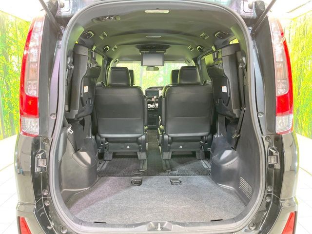 TOYOTA NOAH 2017 Image 31