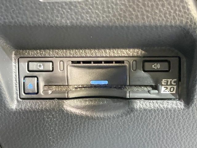 TOYOTA VOXY HYBRID 2023 Image 31