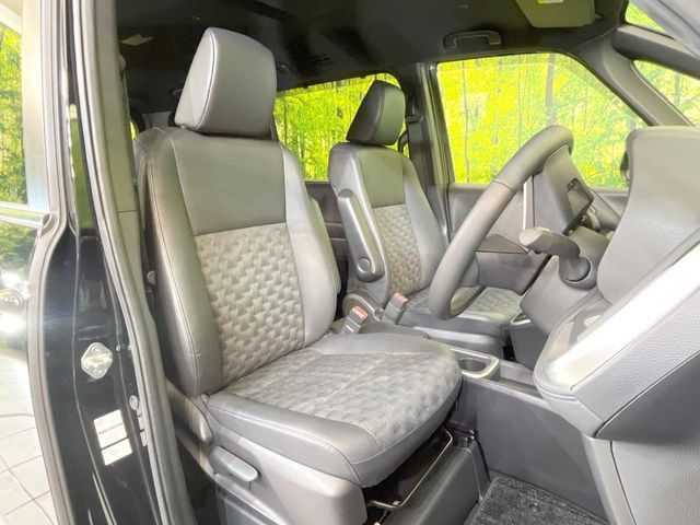 TOYOTA VOXY HYBRID 2023 Image 31