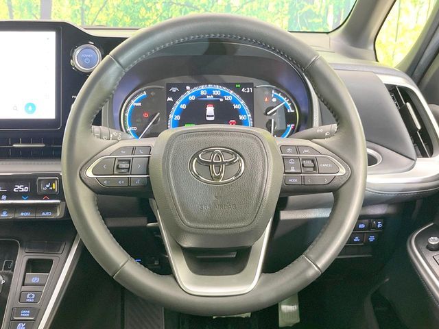 TOYOTA VOXY HYBRID 2023 Image 31