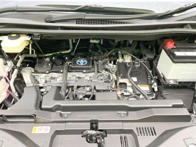 TOYOTA VOXY HYBRID 2023 Image 31