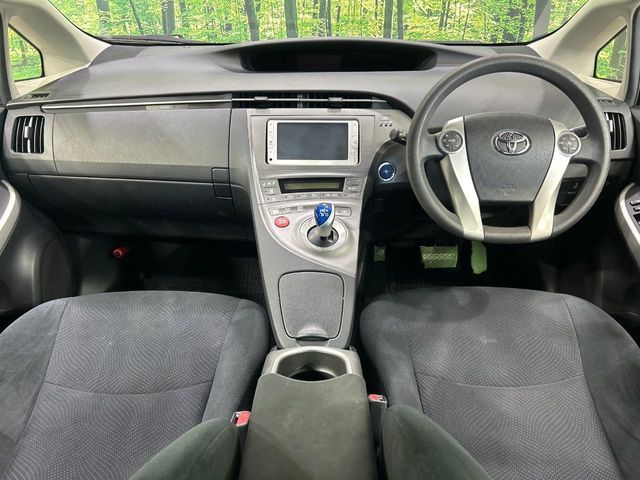 TOYOTA PRIUS 2014 Image 31