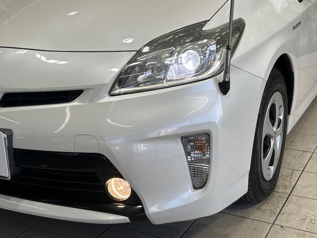 TOYOTA PRIUS 2014 Image 31