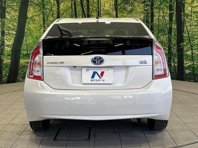 TOYOTA PRIUS 2014 Image 31