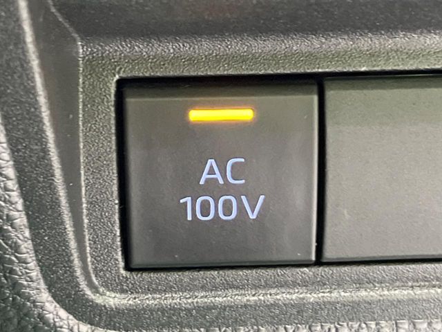 TOYOTA YARIS HYBRID 2022 Image 31