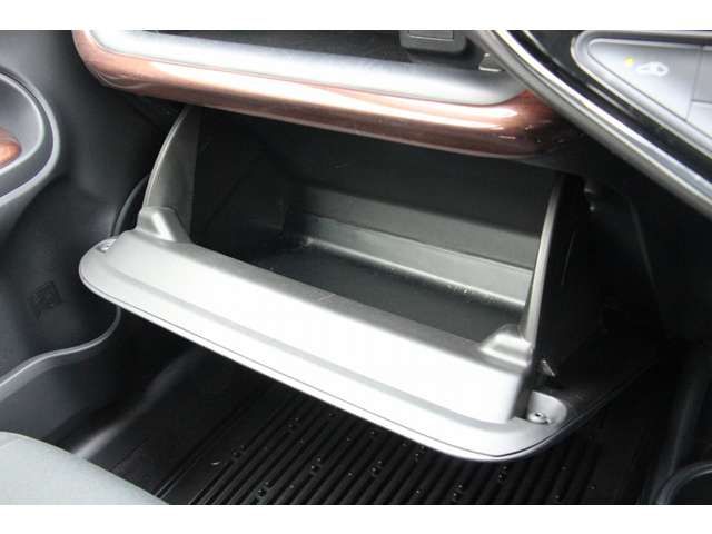 TOYOTA AQUA 2018 Image 31