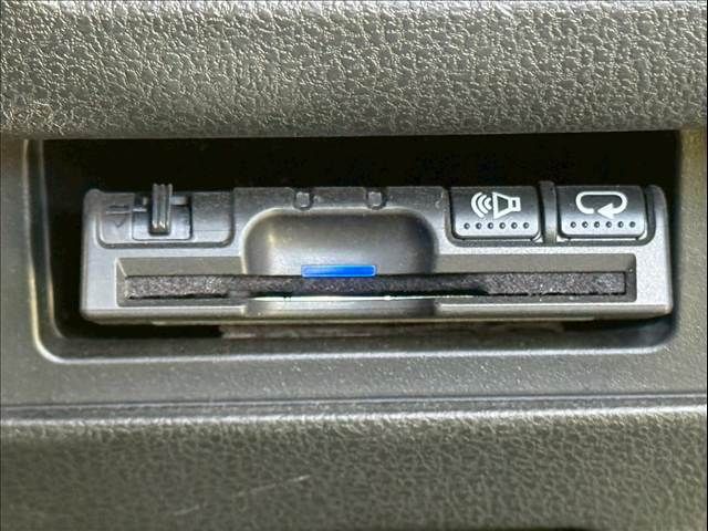 NISSAN JUKE 2015 Image 31