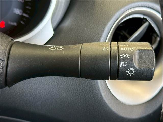 NISSAN JUKE 2015 Image 31