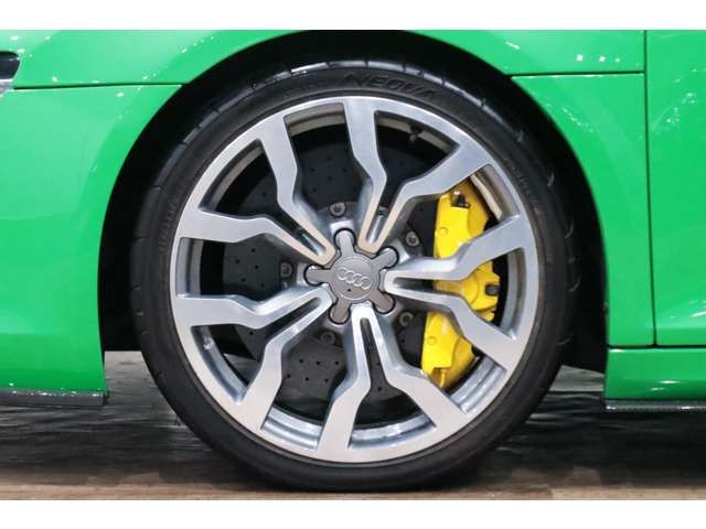 AUDI R8 2014 Image 31