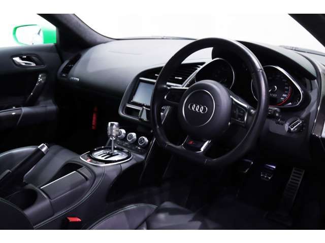 AUDI R8 2014 Image 31