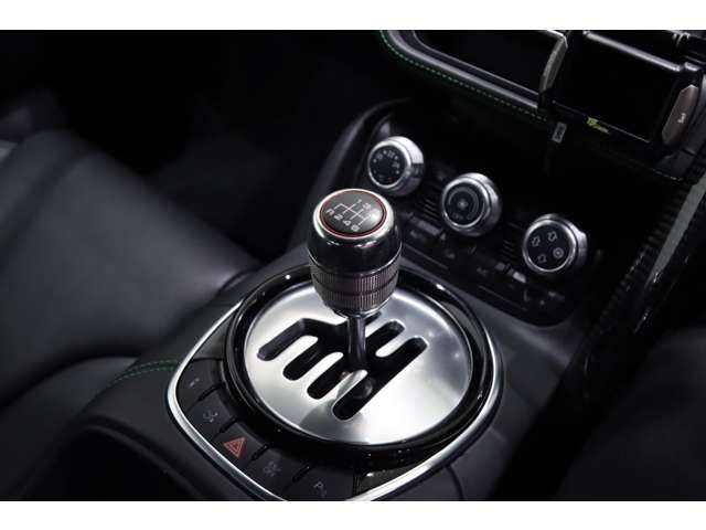 AUDI R8 2014 Image 31