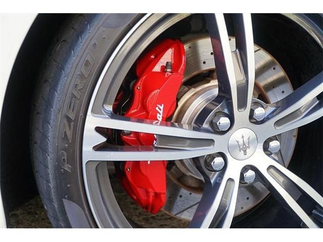 MASERATI GRANCABRIO 2018 Image 31