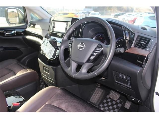 NISSAN ELGRAND 2024 Image 31