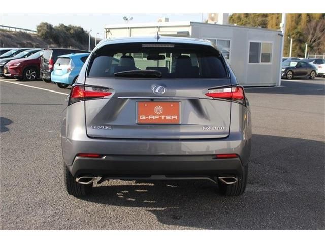 TOYOTA LEXUS NX200T 2016 Image 31