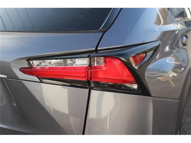 TOYOTA LEXUS NX200T 2016 Image 31