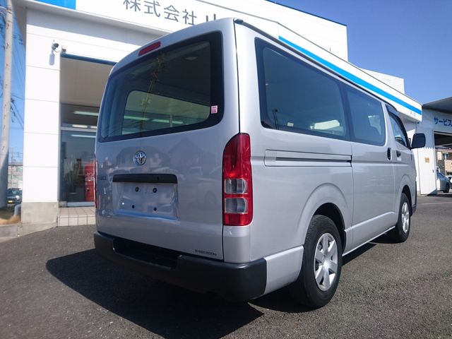 TOYOTA HIACE VAN 2WD 2021 Image 31