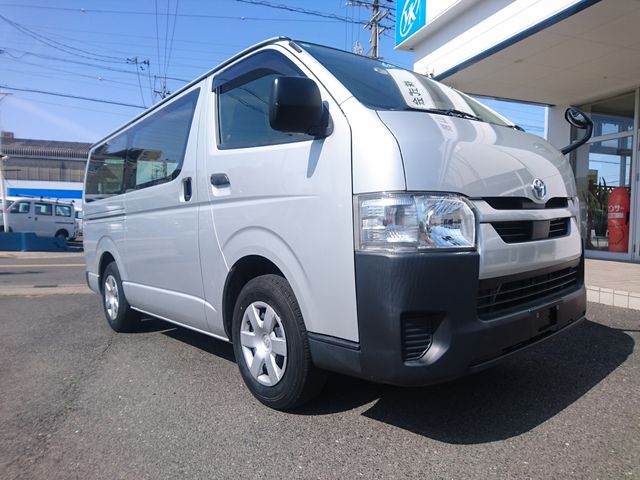 TOYOTA HIACE VAN 2WD 2021 Image 31
