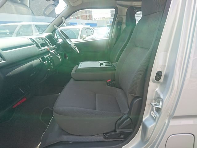 TOYOTA HIACE VAN 2WD 2021 Image 31