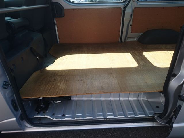 TOYOTA HIACE VAN 2WD 2021 Image 31