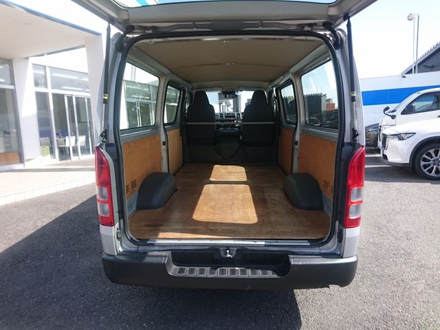 TOYOTA HIACE VAN 2WD 2021 Image 31