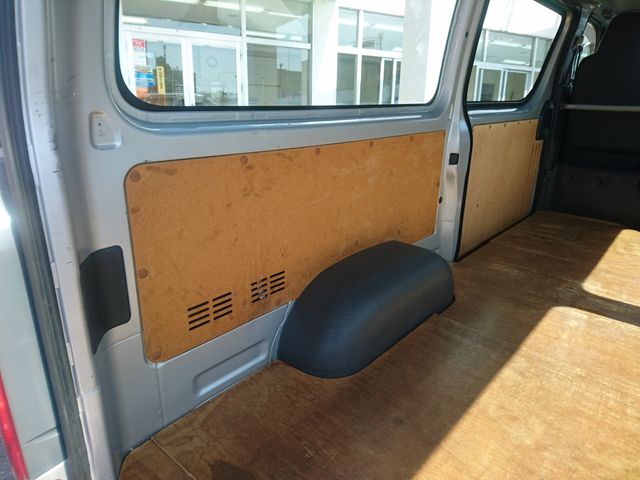 TOYOTA HIACE VAN 2WD 2021 Image 31