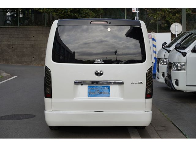 TOYOTA REGIUSACE VAN 2WD 2014 Image 31