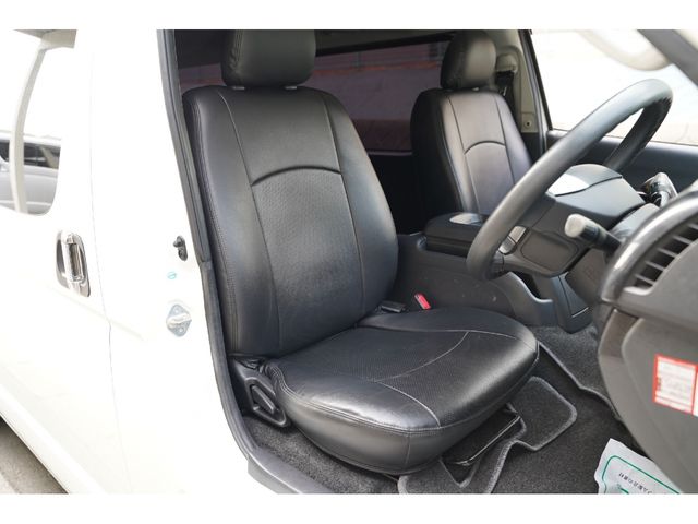 TOYOTA REGIUSACE VAN 2WD 2014 Image 31