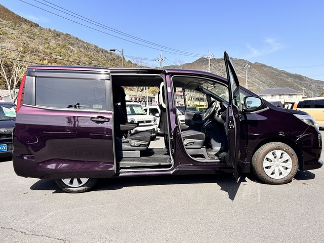 TOYOTA NOAH 2016 Image 31