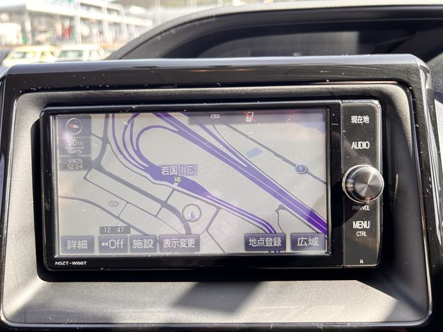 TOYOTA NOAH 2016 Image 31