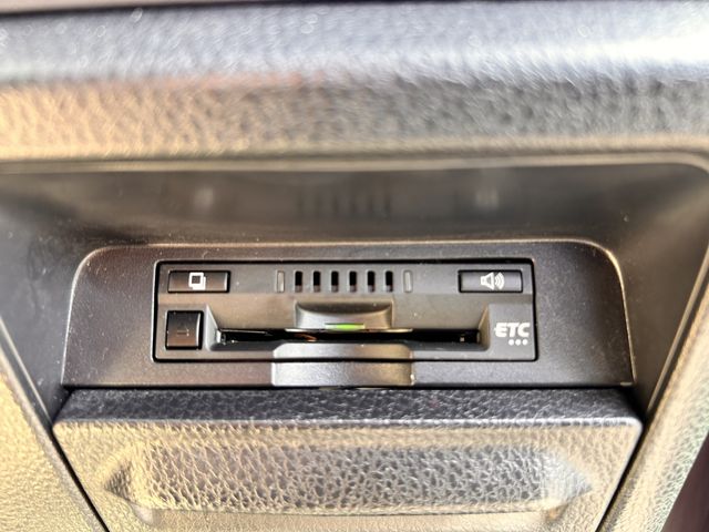 TOYOTA NOAH 2016 Image 31