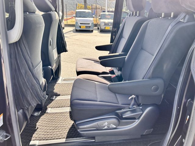 TOYOTA NOAH 2016 Image 31