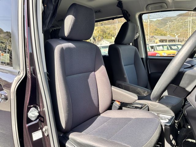 TOYOTA NOAH 2016 Image 31