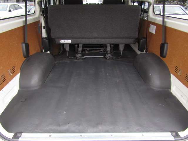 TOYOTA HIACE VAN 2WD 2022 Image 31