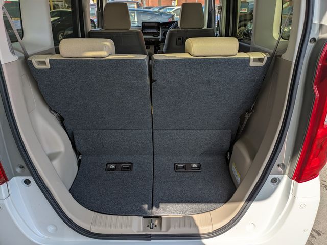 HONDA N BOX 2019 Image 31