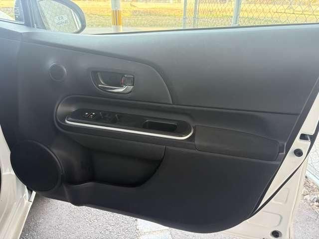 TOYOTA AQUA 2013 Image 31