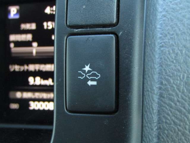 TOYOTA HIACE VAN 4WD 2023 Image 31