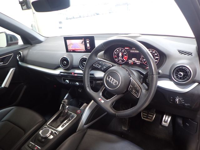 AUDI SQ2 2019 Image 31