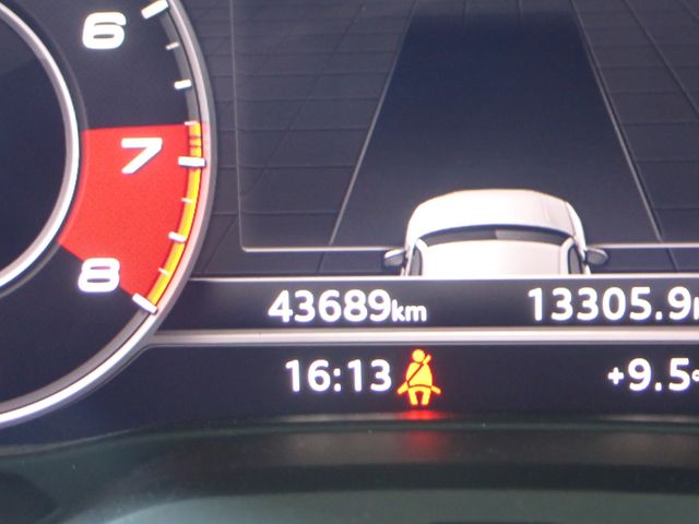 AUDI SQ2 2019 Image 31